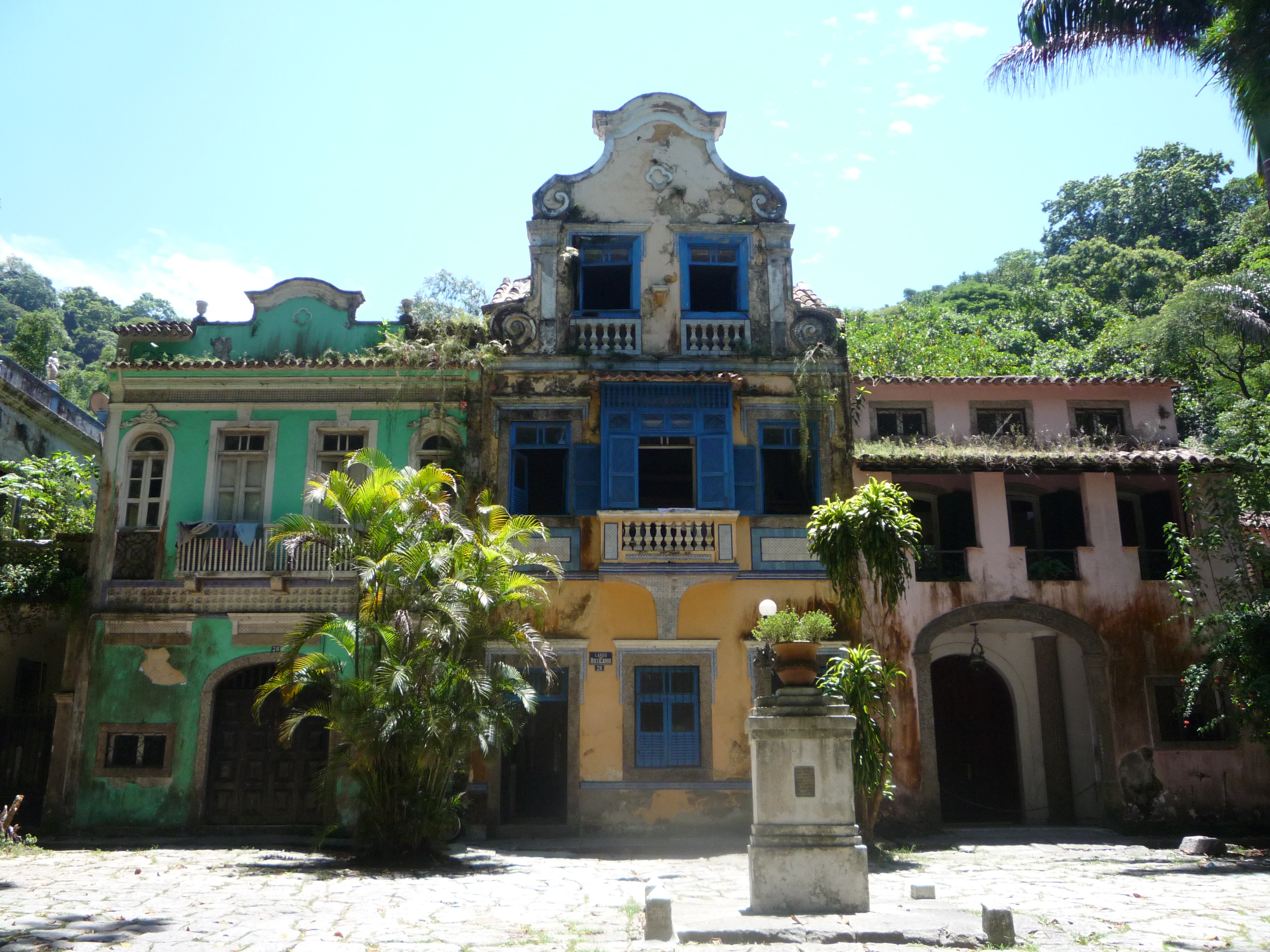 Historic façades of Largo do Boticário before restoration