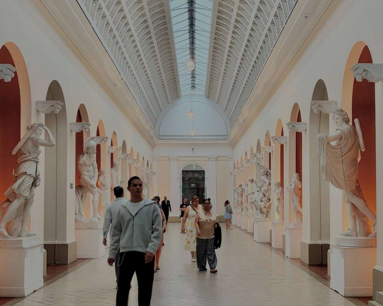 Sculpture gallery inside the Museu Nacional de Belas Artes