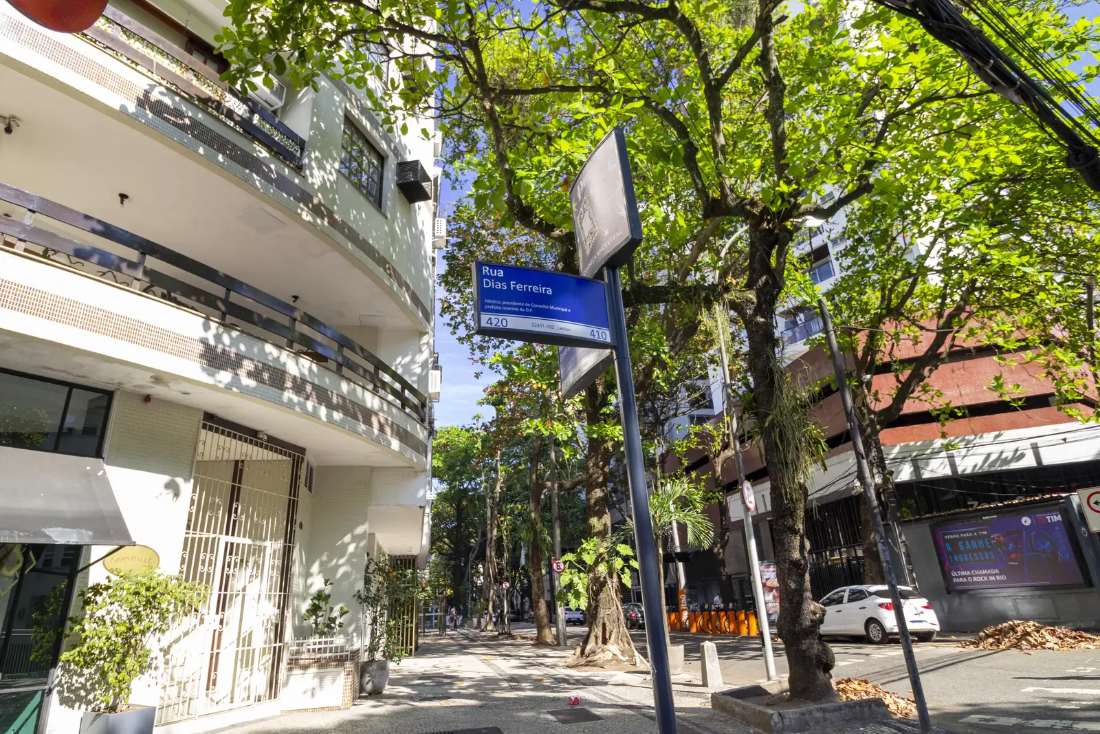 Rua Dias Ferreira street sign near Rua General Artigas in Leblon, Rio de Janeiro