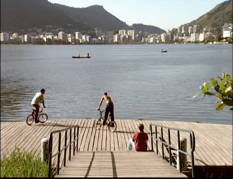 Recurring scenes around Lagoa Rodrigo de Freitas