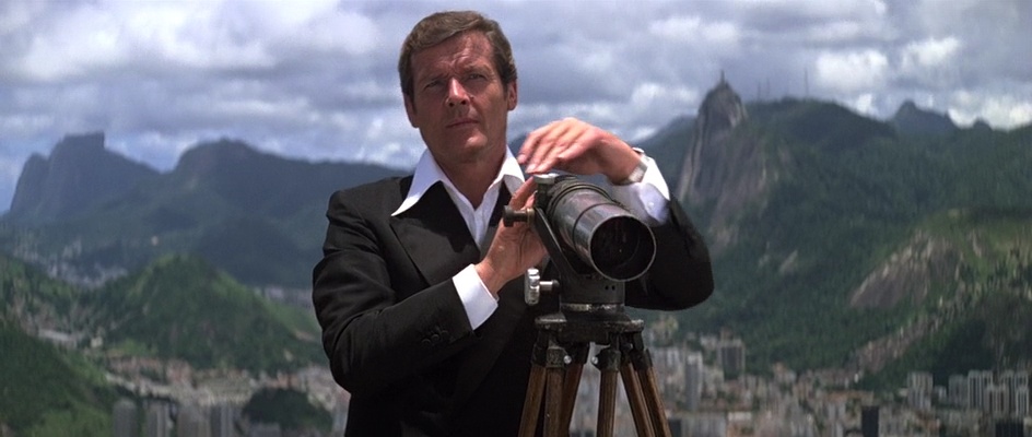 Bond watches Rio through a telescope