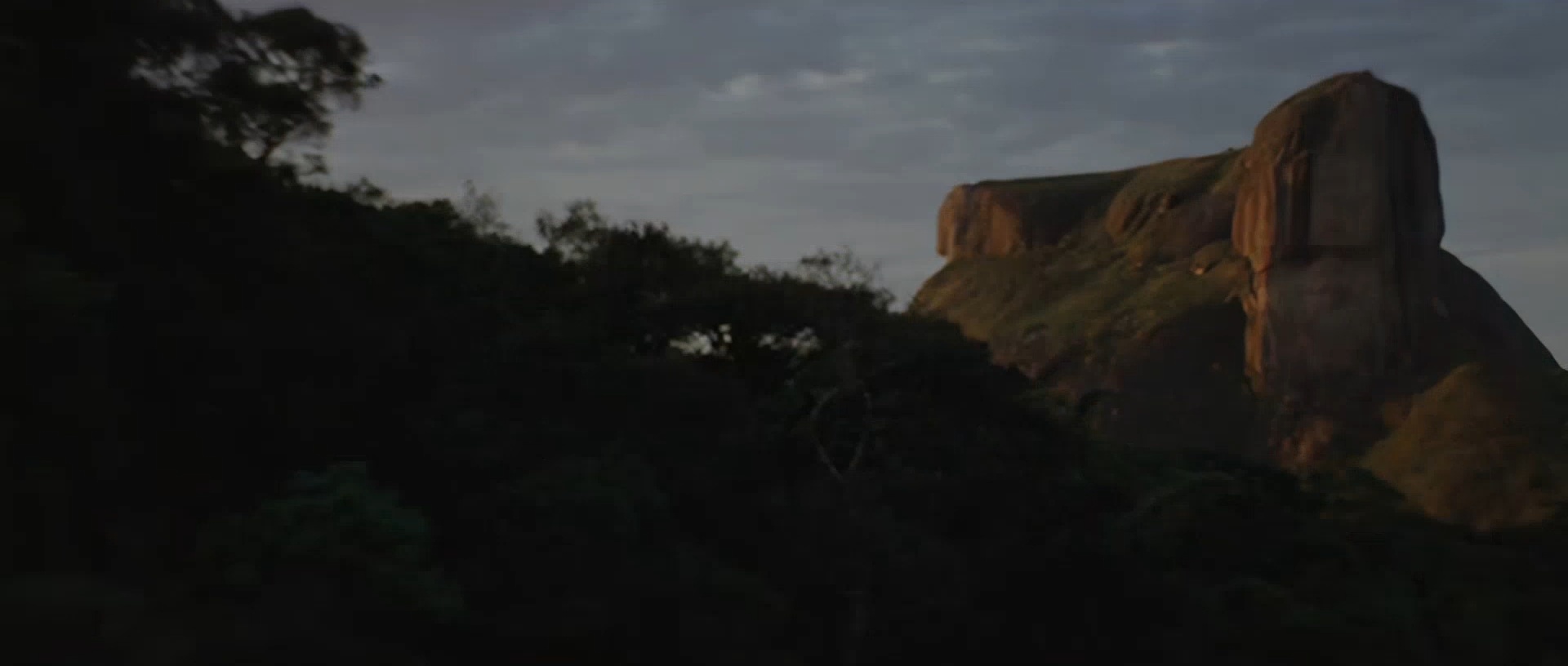 Pedra da Gávea seen from Pedra Bonita at dawn