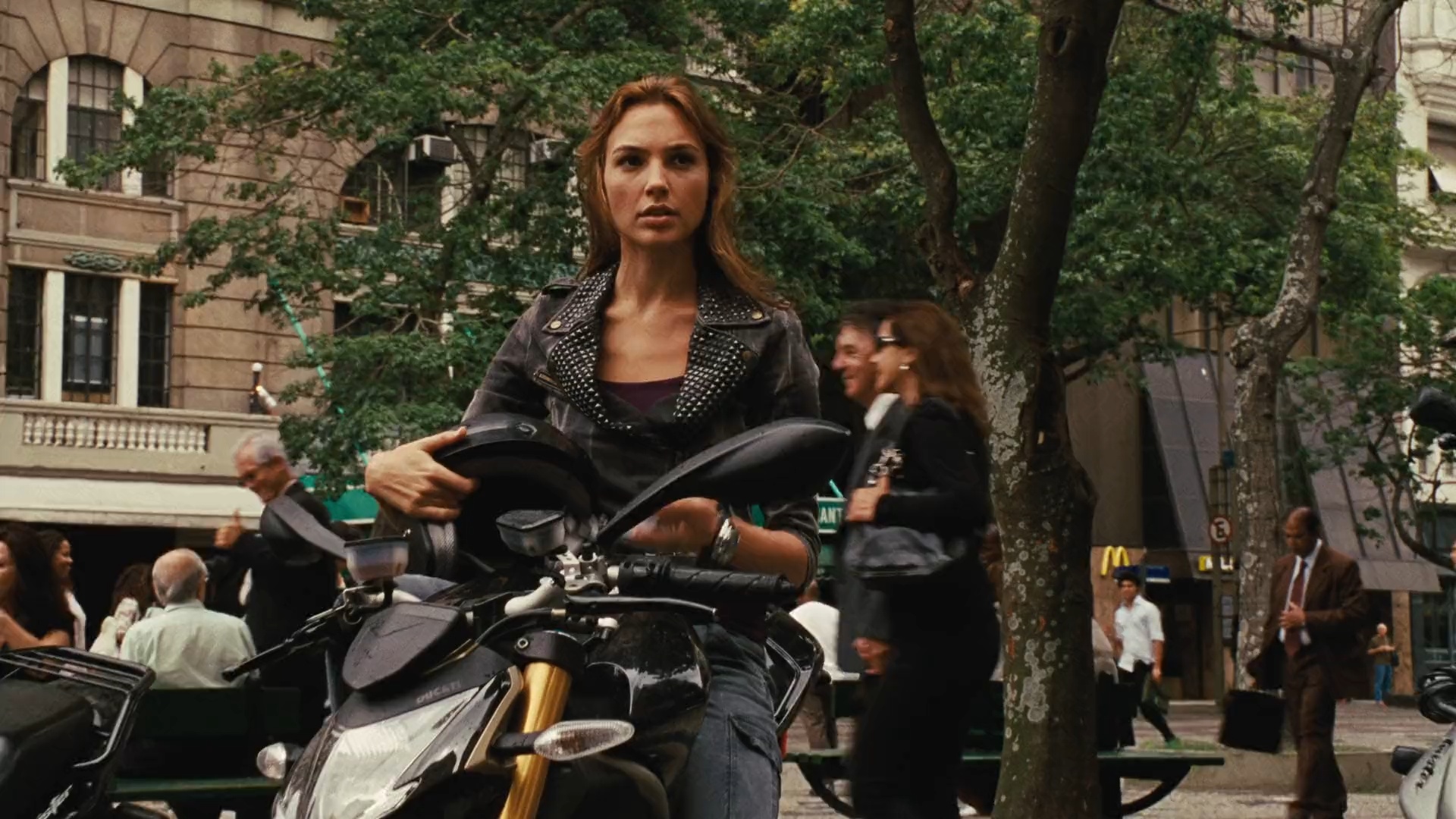 Fast Five: Gisele prepares to ride through downtown Rio